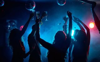 why no one is approaching you