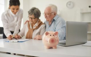 Two seniors practicing retirement habits that are healthy and smart
