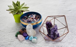 Crystals: which is one of the therapies that has been debunked but still advertised