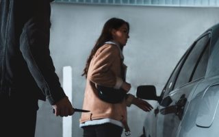 Criminals are using cetain tactics in grocery store parking lots.