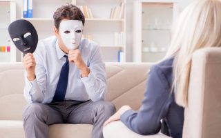 There Are Warning Signs the Guy You’re Seeing Is a Narcissist