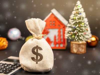 8 Budget Patterns That Always Show Up Right Before the Holidays